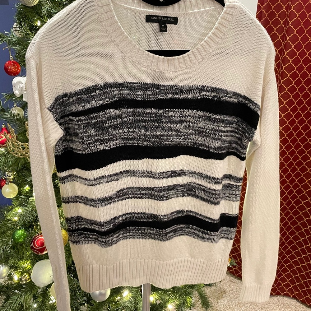 Banana Republic White and Black Striped Sweater